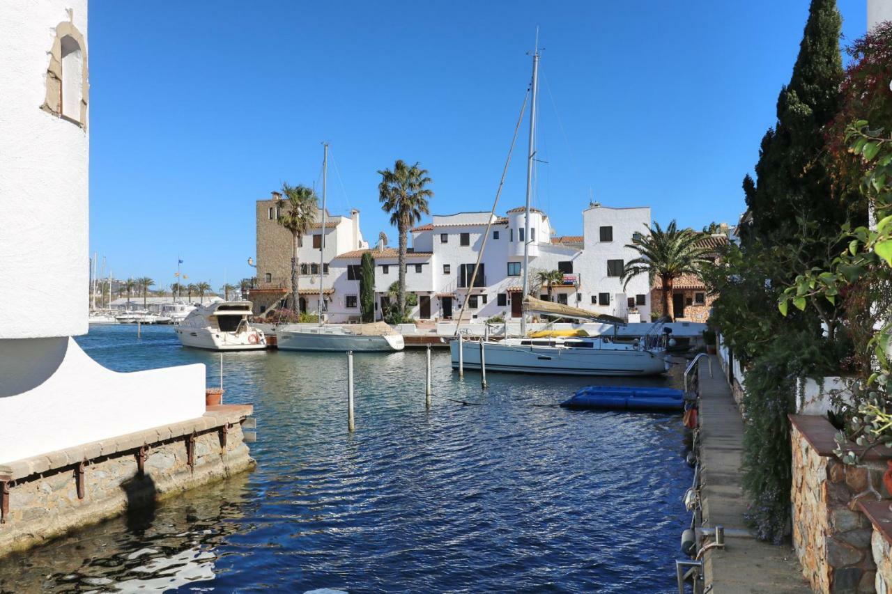 Requesens Villa Empuriabrava Exterior foto